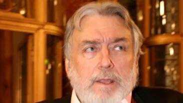 Adrian Paunescu a scris, pe patul de spital, poezia De la un cardiac, cordial