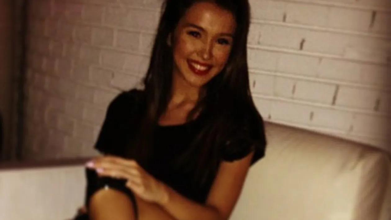 Fotografii nemaivazute cu Teodora Stoica! Fata lui Meme s-a lasat pozata aproape dezbracata si nemachiata