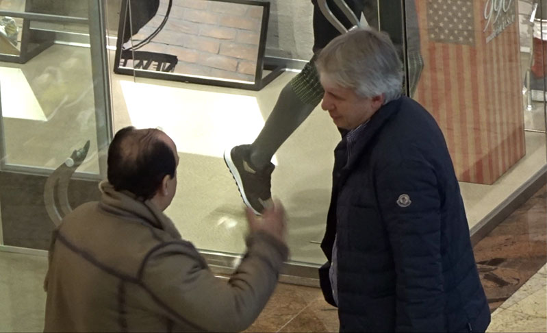 Nicolae Cristescu gesticulează nervos