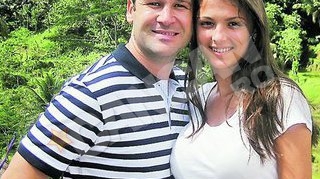 Logodnica l-a cerut de barbat pe Robert Negoita