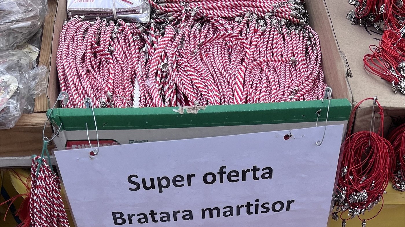 "Super-ofertă" în Piața Rahova din București. Cu câți lei se vinde un singur mărțișor