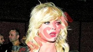 Delia ofera 500 de euro recompensa