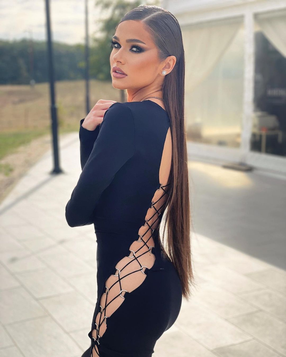 Theo Rose vorbeşte despre relaţia toxică prin care a trecut: „La focul acela aprins, eram în stare să fac multe chestii”
