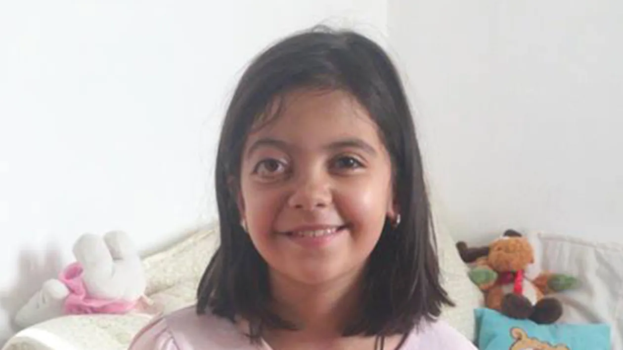 Fetita din Iasi diagnosticata de medici cu o forma rara de cancer se simte mai bine: Tumora nu mai este, dar mai sunt...