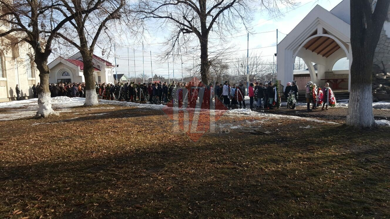Primarul din Iaşi şi-a condus soţia pe ultimul drum! Imagini dureroase de la înmormântare