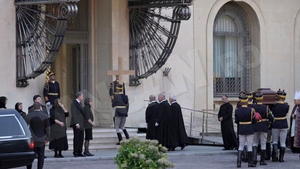 Trupul Reginei Ana a fost depus la Palatul Regal