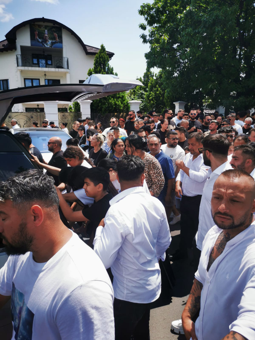 Ciprian Pian, condus pe ultimul drum! Imaginile durerii în 100 de fotografii