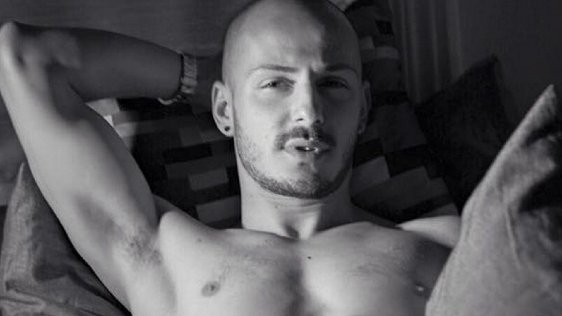 Casatorie Gay la Londra! Imagini fabuloase de la nunta anului! Un celebru manechin din Romania s-a casatorit in secret cu… iubitul