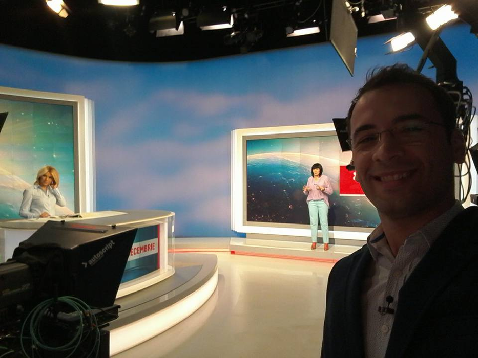 Are sau nu perucă?! Primele imagini de paparazzi cu Neti Sandu. Misterul a fost elucidat: cum arată în realitate părul horoscopistei de la Pro TV