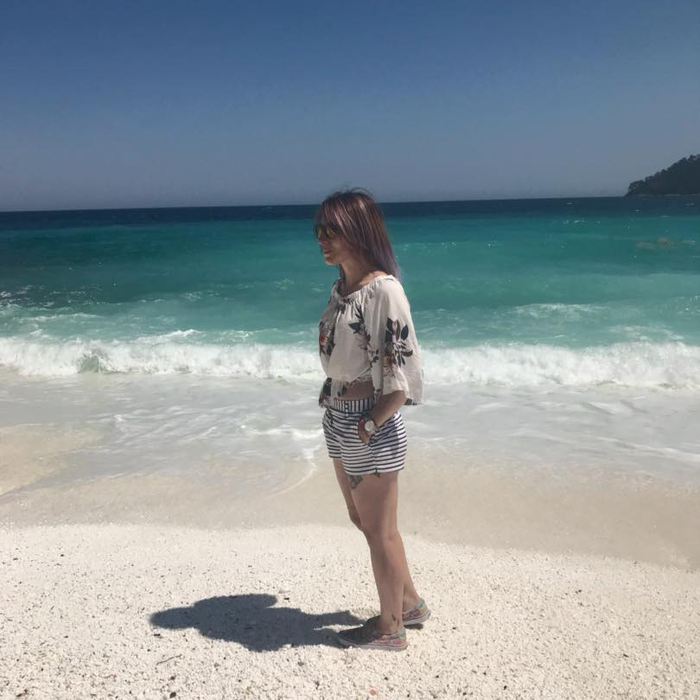 Adina Apostol, victima de la Colectiv, a depus plângere penală împotriva jandarmilor de la mitingul diasporei
