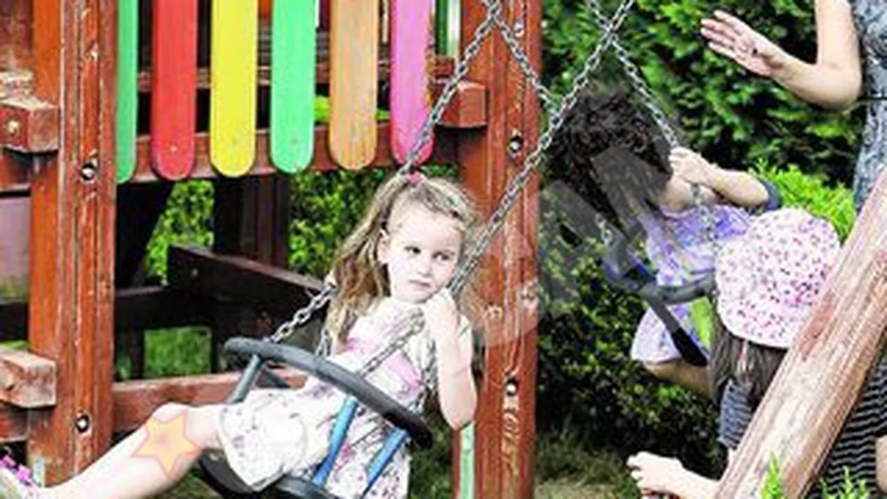 Columbeanu e bucuros sa-si priveasca fetita cum se joaca in curtea de la Izvorani: Irina stie ca suntem despartiti, dar nu o afecteaza!