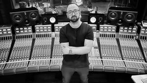 Românul din Oradea care câștigă o mulțime de premii Grammy. Cine este și cum a ajuns să lucreze cu marii artiști internaționali