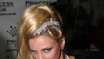 Sanziana Buruiana a vrut sa-si mareasca sanii dar a ramas cu... buza umflata! Medicul care trebuia sa o opereze a fost arestat!