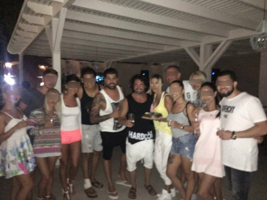 Imagini în premieră! BOMBO şi ”Prinţesa Telefoanelor” au ”fugit” într-o super vacanţă
