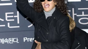 Whitney Houston refuza sa se interneze intr-un centru de reabilitare!