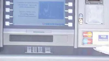 Trei romani, condamnati la inchisoare in Abu Dhabi pentru fraude la ATM-uri