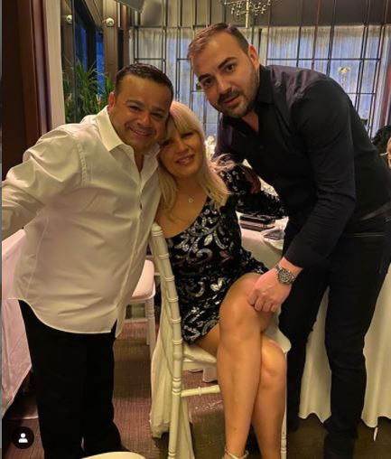 Stana Izbașa și Adi Minune, filmare rară când au fost “îngropați” cu bani la o cântare | VIDEO