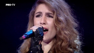 Zsuzsana Cerveni a Loredanei a ridicat publicul în picioare: ”Sunt îndrăgostită de vocea ta!”