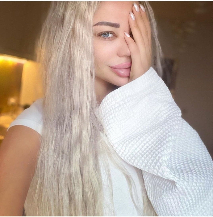 Bianca Drăgușanu nemachiată