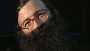 Ce se întâmplă cu fetele care poartă pantaloni? Răspunsul incredibil dat de un preot