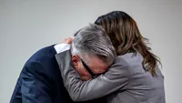 Alec Baldwin recunoaște că a vrut să-și pună capăt zilelor după tragedia de pe platourile de filmare: “Stăteam în pat și mă rugam”