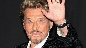 VIDEO Johnny Hallyday, maestrul rockului francez, a ajuns la urgenta