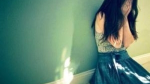 Româncă, bătută cu ciocanul şi obligată să se prostitueze în Germania, unde credea că va lucra ca bonă