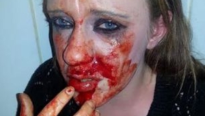 A umplut-o de sange! Ce a patit o femeie in toaleta unui bar! Scene ingrozitoare