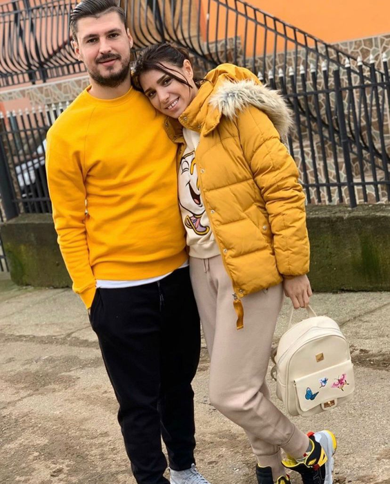 Sorana (ASIA) spune că relația cu iubitul ei e perfectă, dar că îi este frică să facă un copil: ”Nu vreau să aduc pe lumea asta diabolică pe cineva atât de firav!”