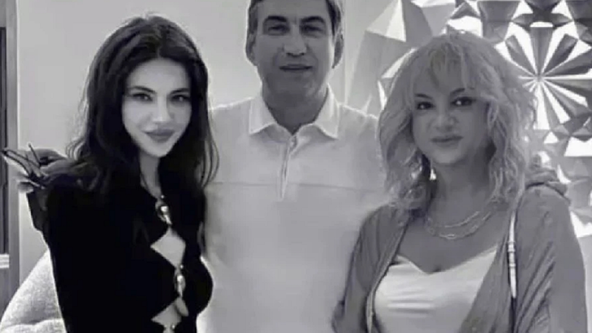 Imagine de colecție cu Victor Pițurcă și soția lui. Maria Pițurcă arată exemplar