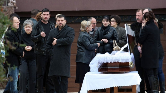 O familie “bomba”: cum a ajuns clanul Mararu sa fie tinta asasinatelor din Romania?