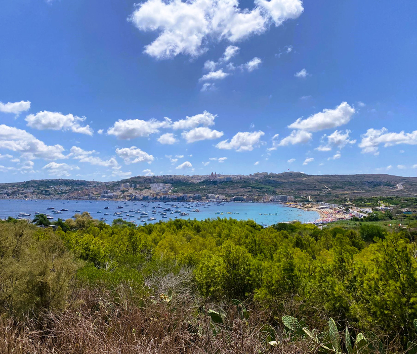 Așa arată un concediu de 8.200 lei în Malta! Ce au primit să mănânce doi turiști români în restaurantul unui hotel de 4 stele din Mellieha