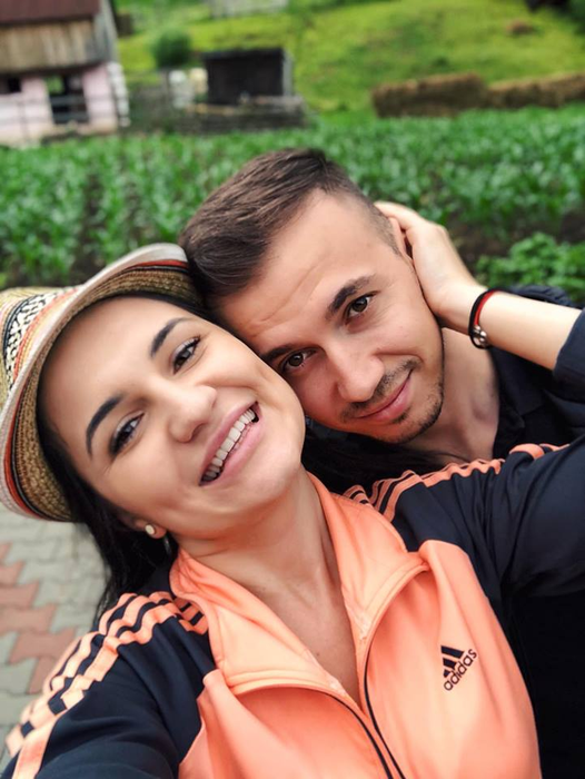 Drama unei cântărețe de la noi: „M-a lovit și m-a aruncat de pământ. A fost primul șoc care m-a marcat!”