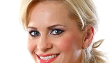 Paula Chirila, despre statutul de mamica: Daca inainte imi trebuiau cel putin doua-trei ore ca sa ma pregatesc pentru a iesi din casa, acum timpul pentru machiaj si aranjat a scazut dramatic!