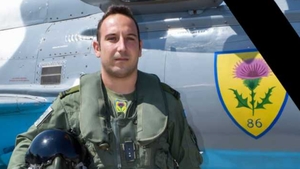 „Ne-au mințit!”. Mama pilotului care a murit rupe tăcerea și acuză oficialii