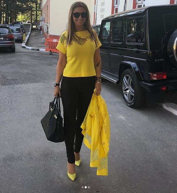 Anamaria Prodan și-a schimbat look-ul. Nuanța de blond este mai intensă: „Ești foarte frumoasă”