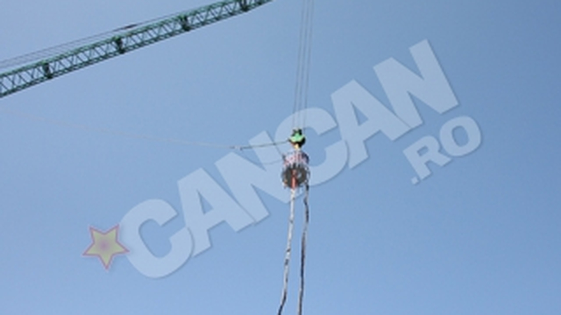 Noua atractie a Herastraului: bungee jumping