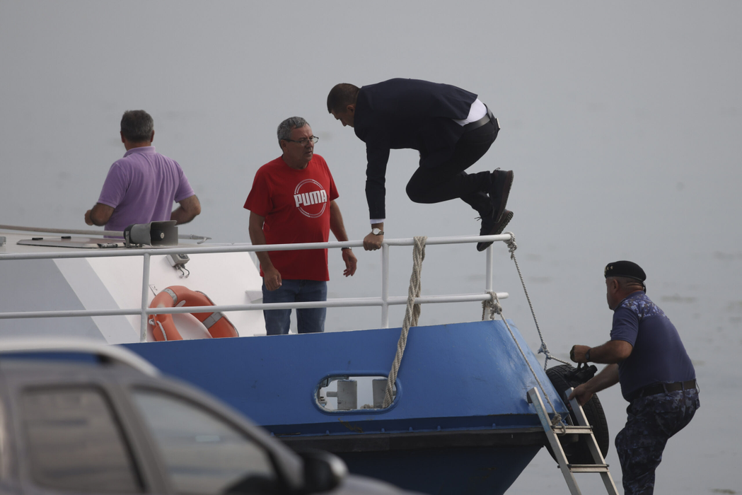 Detonare controlată pe Dunăre în județul Călărași, 3 august 2026. Inquam Photos / George Călin