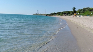 Destinația tot mai preferată de români. Locul în care apa are nuanțe superbe, iar haosul de pe litoral dispare