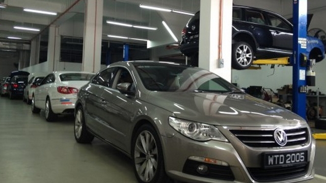 Scandalul Volkswagen se resimte in buzunarele romanilor! Ce vor pati cei care si-au cumparat o masina cu un motor "manarit"