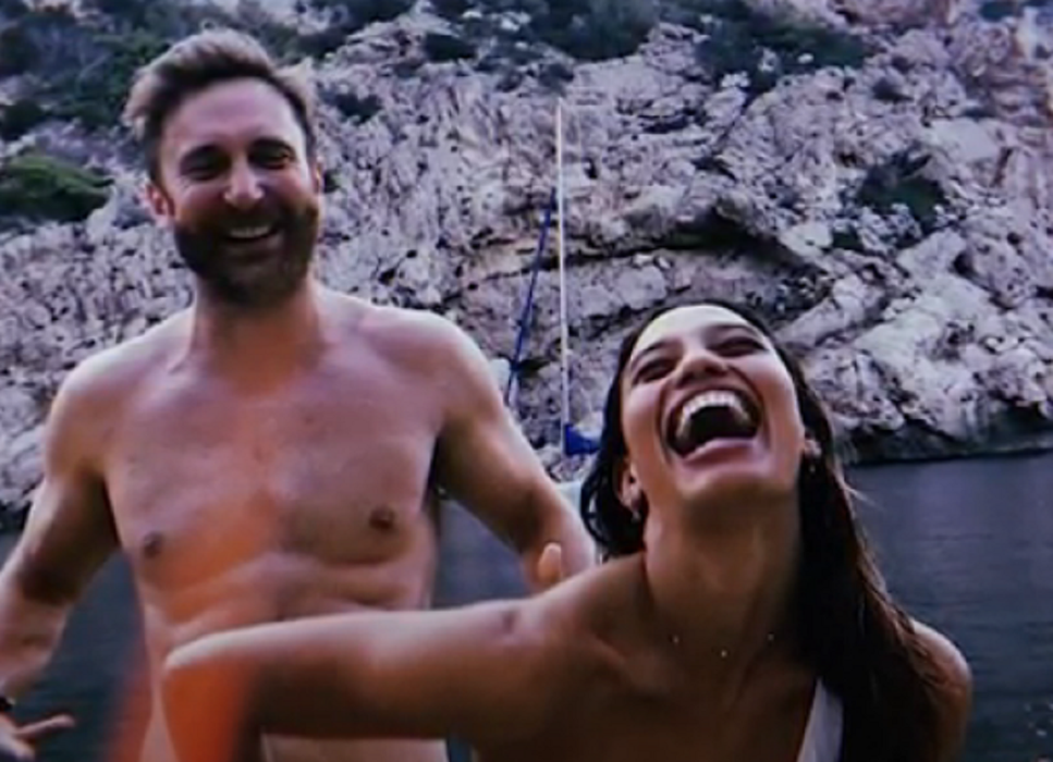 David Guetta și actrița Jess Ledon s-au despărțit după 7 ani de relație. Care a fost motivul rupturii dintre cei doi