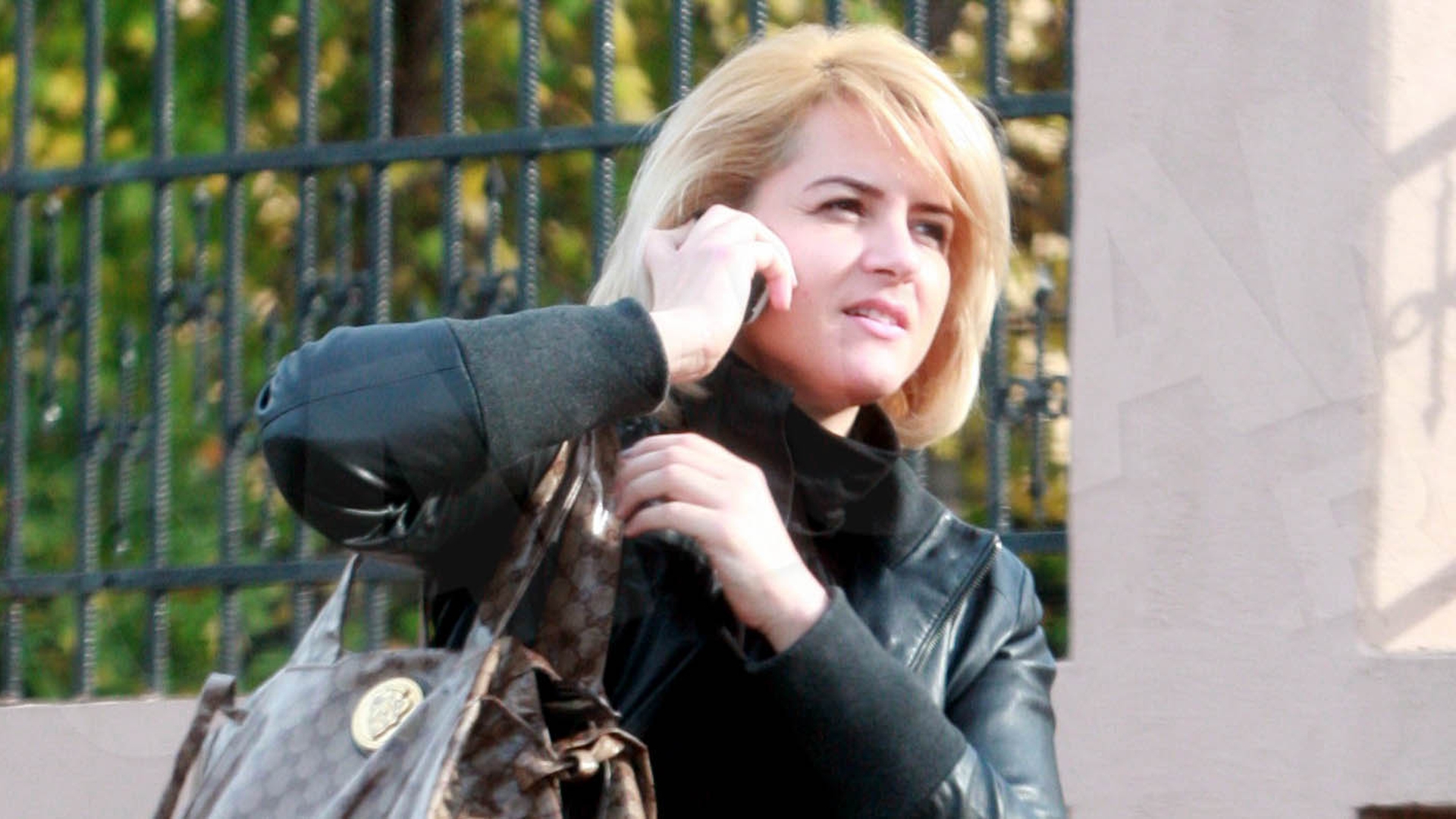 Fosta sotie a “Regelui imobiliarelor”, executata silit de cine nici nu gandea! Vezi cine a "asmutit" executorii pe Cristina Uzunov