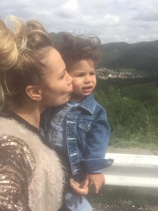 Una dintre cele mai sexy vedete de la noi, mărturisire înfiorătoare: „Am cununiile legate”