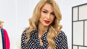Piesa vestimentară ce a dus-o pe Andreea Bălan la rubrica „bine îmbrăcate”. A scos din buzunar 1.000 de euro. „Nu mi-au plăcut, dar a trebuit să le iau”