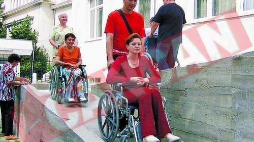Roberta Anastase, in scaun cu rotile
