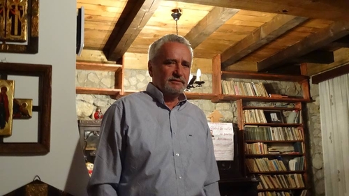 Poetul Lucian Avramescu a murit! Acesta a fost găsit în stare de inconştienţă în locuiţa sa
