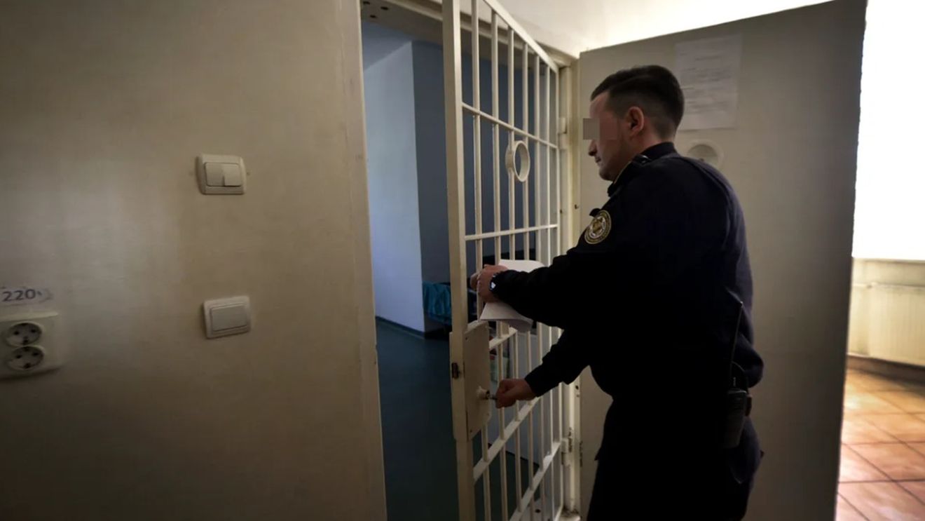 Ce salariu are un agent de penitenciar. Ce sumă primește lunar