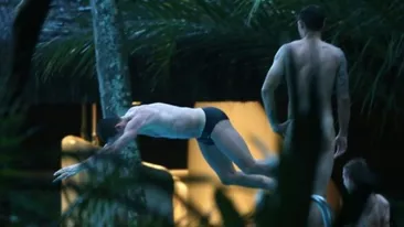Jucatorii Croatiei au intrat in silenzio stampa dupa ce paparazzii i-au prins dezbracati in piscina hotelului! Vezi pozele
