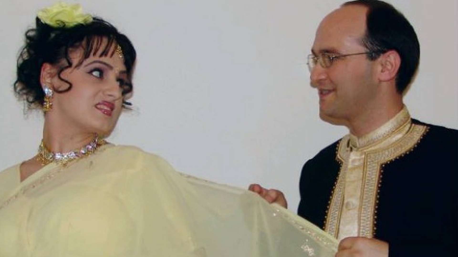 Ii mai tii minte pe Krishna si pe Rukmini? Ce a putut sa se aleaga de celebrul cuplu de “indieni”!