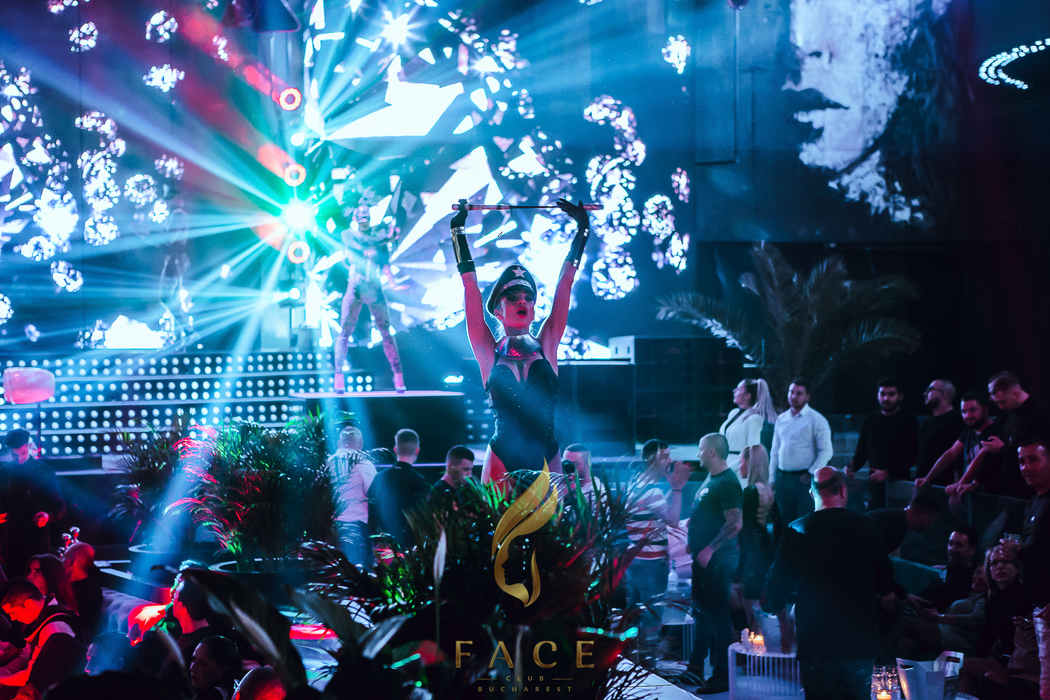EXCLUSIVITATE. FACE CLUB BUCHAREST va dărâma în Noaptea dintre Ani toate recordurile: va fi cea mai scumpă sticlă desfăcută vreodată în România! Cel mai mare club din Bucureşti a pregătit şampania-brontozaur de 100.000 € pentru Revelion!